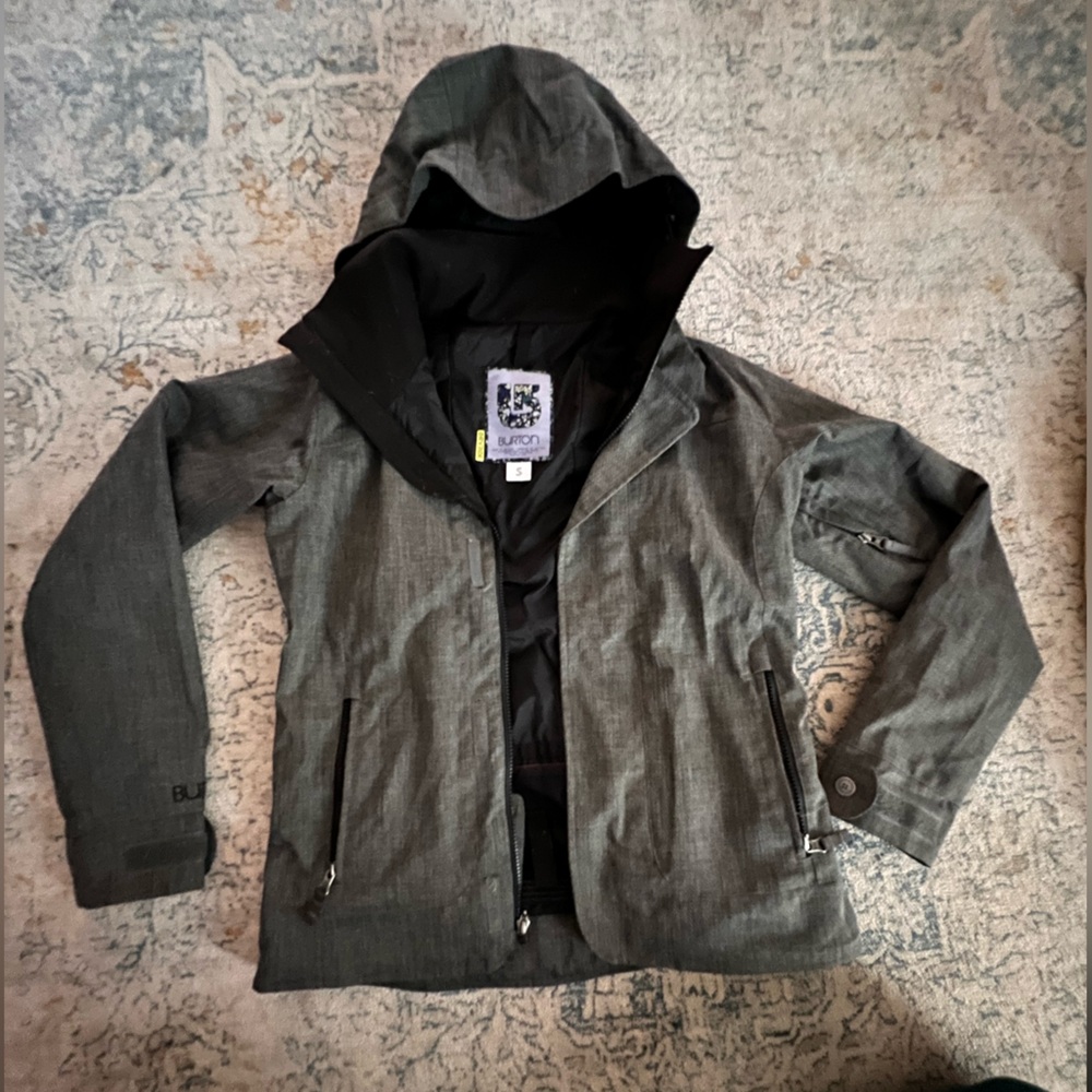 Burton women’s snowboarding jacket